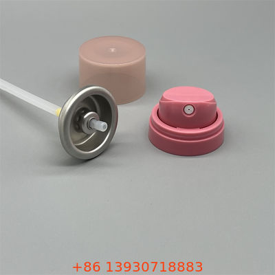 Válvula de spray y actuador para bruma corporal superiores para productos de higiene personal diaria para una dispensación de aerosol sin esfuerzo