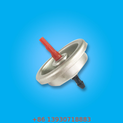 Repuesto universal de acero inoxidable del gas de encendedor del butano del tronco del gas del butano del plástico de la primavera (color rojo)