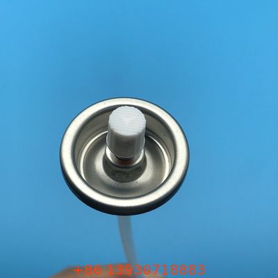 Válvula en aerosol para limpiador de carburadores diseñada para fórmulas de disolventes para limpiadores de carburadores