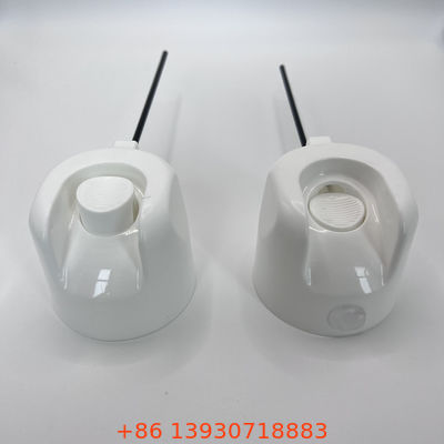 Actuador de pulverización con tubo de extensión y sello a prueba de fugas para la limpieza de áreas de difícil acceso