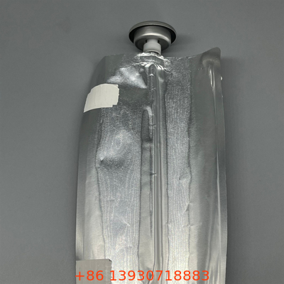 Bolso masculino versátil en válvula para uso en laboratorio con resistencia química y control de precisión