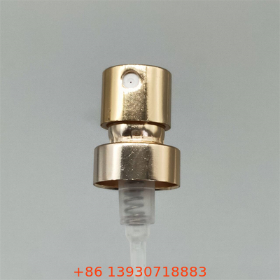 Elegante bomba de pulverización de perfumes para colecciones de fragancias vintage con estética clásica y funcionamiento suave
