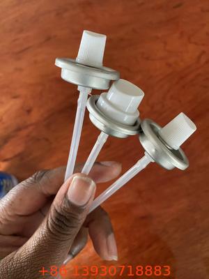 Válvula y actuador de aerosol de nieve de 4 orificios a prueba de fugas Boquilla de efecto invernal de alta resistencia para pulverización decorativa