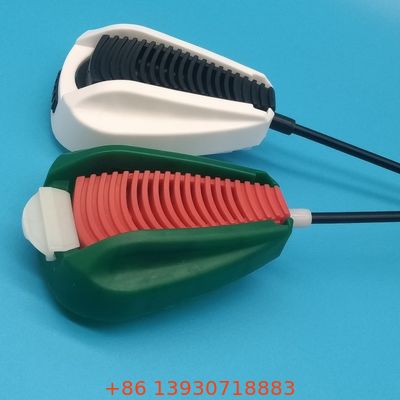 Capuchón de disparo doble plegable para envases cosméticos y domésticos