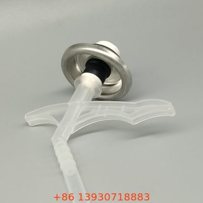 Válvula de pulverización de espuma de PU versátil y estable a temperatura para trabajos de construcción en todas las estaciones con un rendimiento confiable en condiciones de frío.