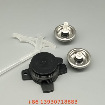 Válvula de pulverización de espuma de PU versátil y estable a temperatura para trabajos de construcción en todas las estaciones con un rendimiento confiable en condiciones de frío.