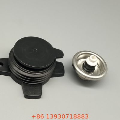 Válvula de pulverización de espuma de PU duradera y de alto flujo para instaladores profesionales de aislamiento con diseño anti-obstrucción y agarre ergonómico.