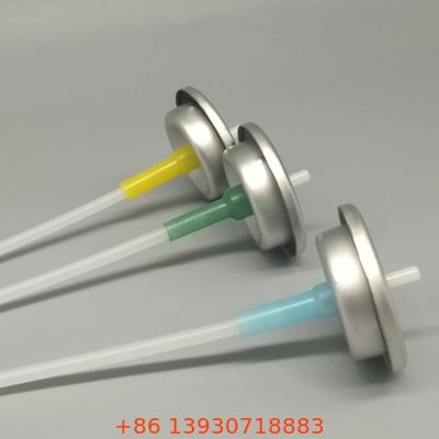 Válvula de aerosol dosificada elegante para sprays de cuidado capilar premium con niebla fina y salida controlada