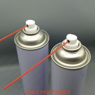 Válvula pulverizadora WD-40 diseñada para reparación de automóviles y mantenimiento de maquinaria