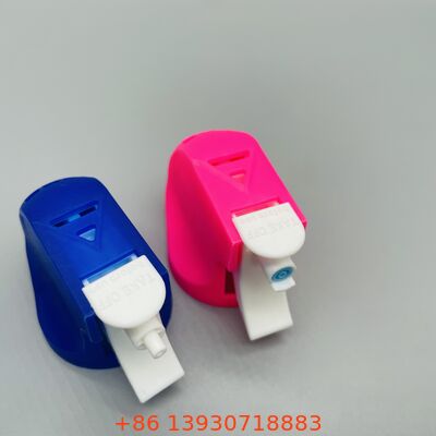 Capuchón de pulverización de disparador de aerosoles con tubo extendido para una operación confortable con el dedo y un diseño no derramador
