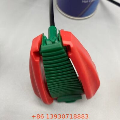 Actuador de gatillo plegable para latas de aerosol diseñado para limpiadores multiuso
