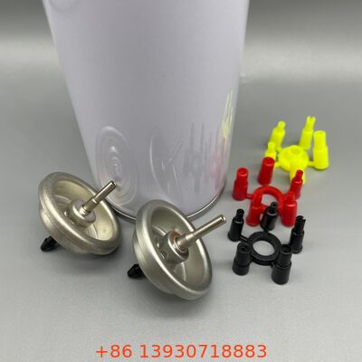 Válvula de recarga universal para encendedores de butano con construcción duradera y flujo de gas optimizado